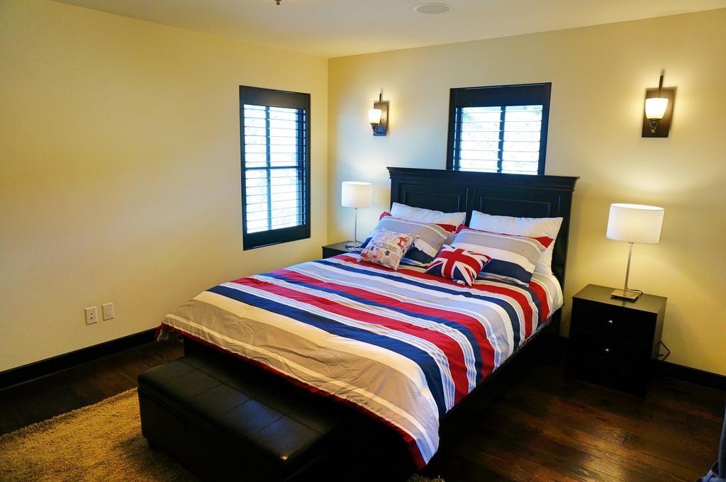 Mission Hill Lake View Villa West Kelowna Exteriör bild