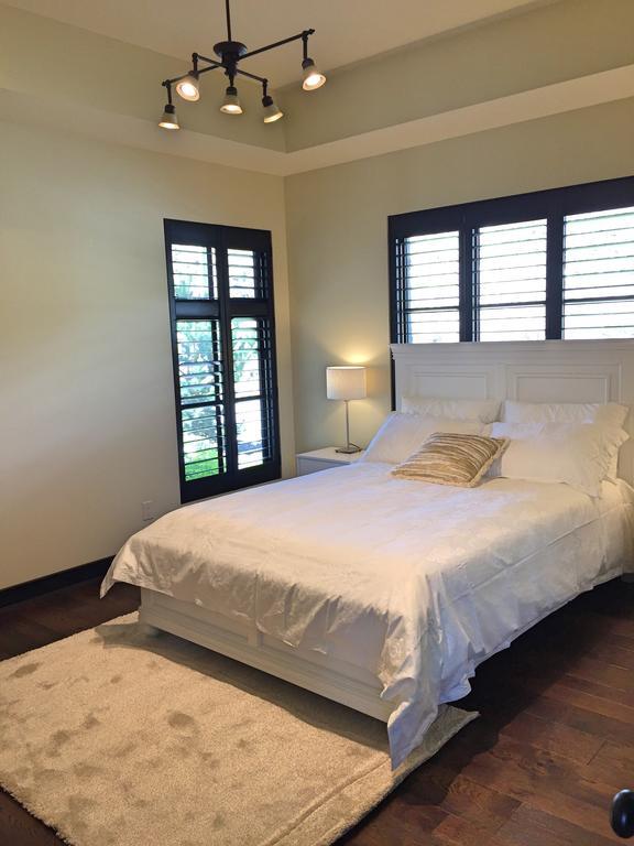 Mission Hill Lake View Villa West Kelowna Exteriör bild